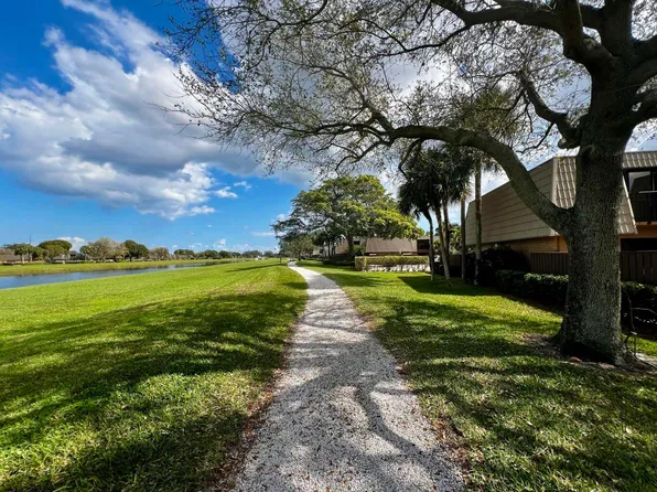 5023 50th Way, West Palm Beach, FL 33409