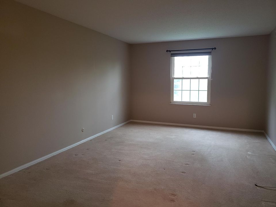 1st image of 15046 Claymoor Ct APT 8