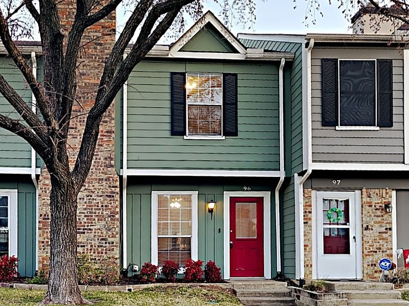1st image of 96 Winchester Dr