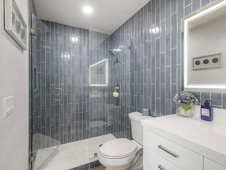4705 Marina Dr #10 — Photo 16