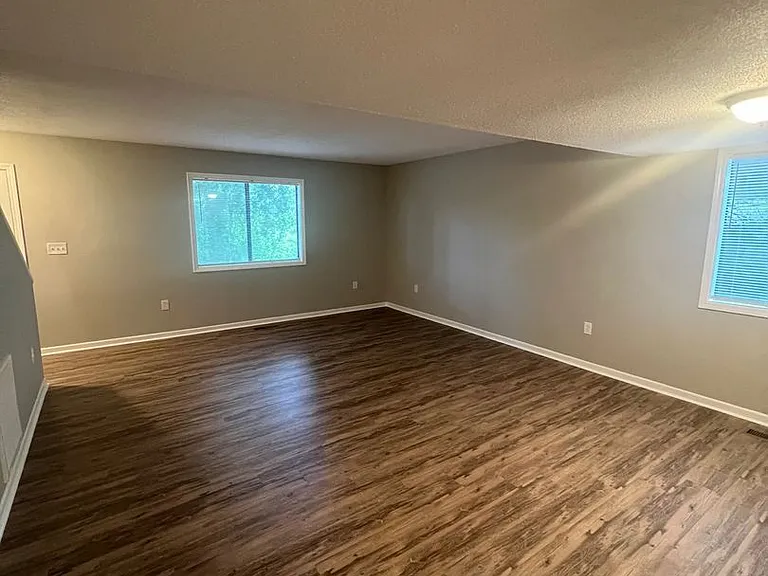 119 Freedom Dr #10 — Photo 10