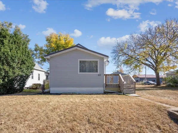 805 Knoll Ave, Waterloo, IA 50701