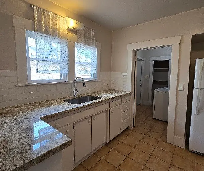 912 E Terrace Ave — Photo 15