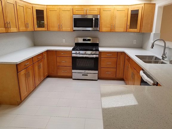 3rd image of 1351 Cliffwood Dr
