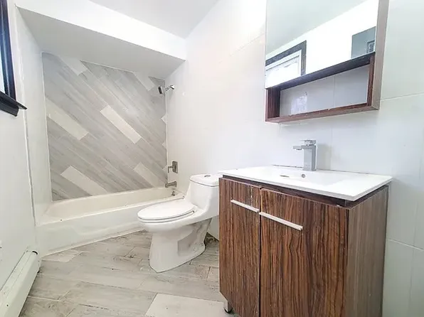 84 Romaine Avenue image 1 of 4