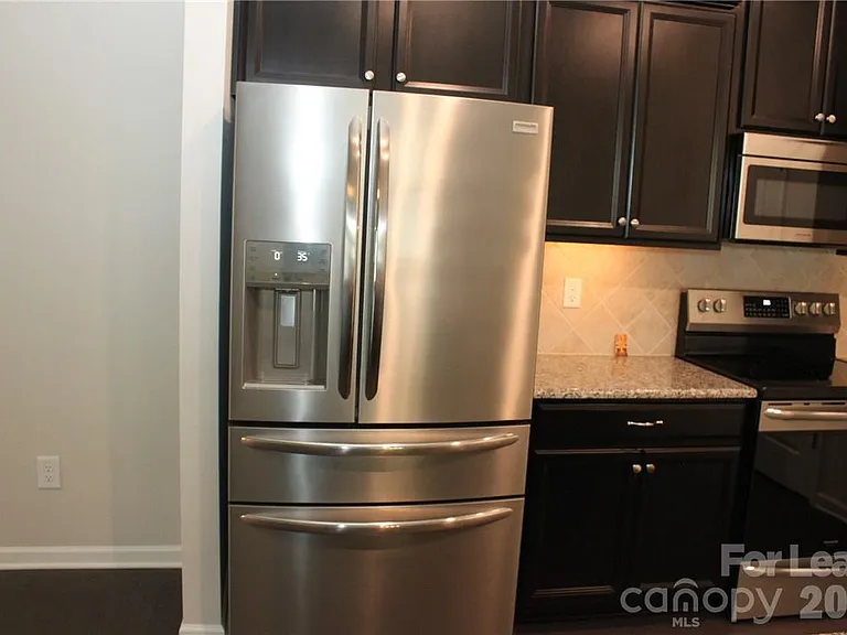 6017 Sweetbay Ln — Photo 9
