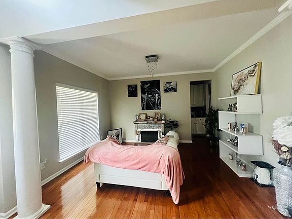 5th image of 2188 McLaughlin Dr