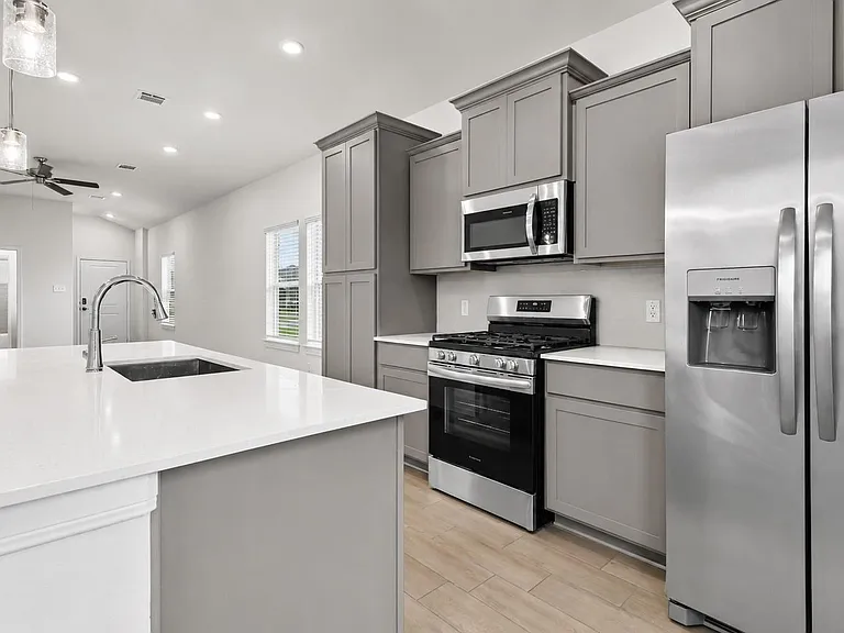 8018 Fijian Cypress Dr — Photo 15