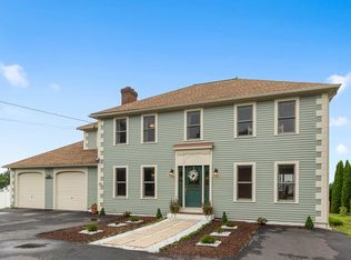 98 Legate Hill Rd, Leominster, MA 01453