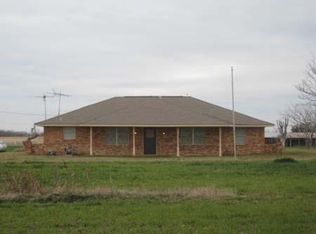 941 Section House Rd, Ennis, TX 75119