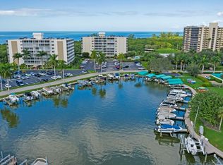 3 Bluebill Ave APT 206, Naples, FL 34108