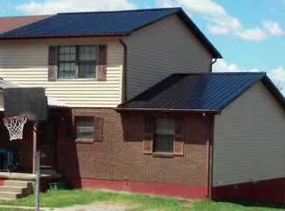 1228 Clear Ridge Ln, Radcliff, KY 40160