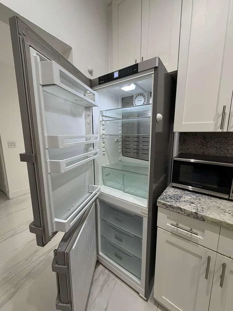 1 bed, 700 sqft, $2,200 — Photo 3