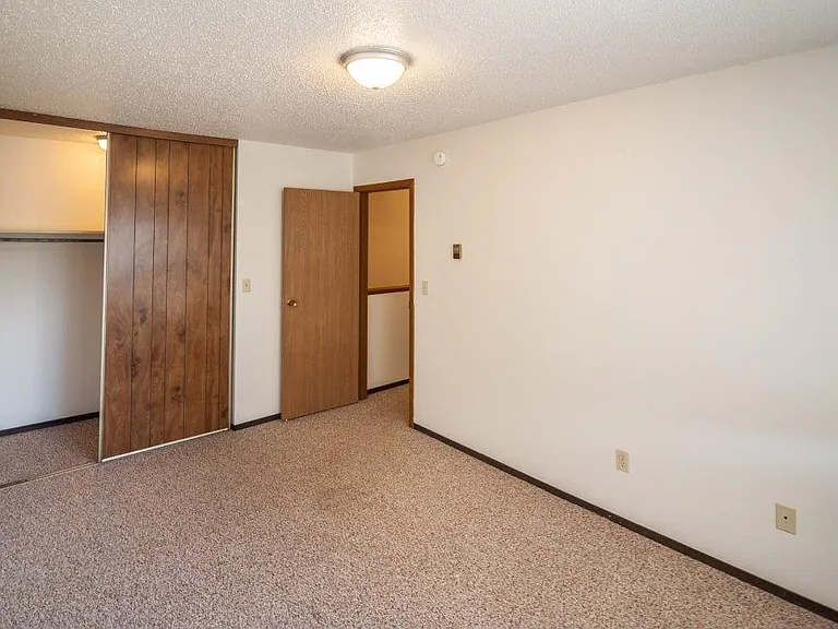 Lakota Village Townhomes — Photo 21
