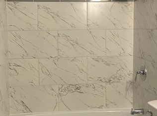 18000 Chantilly Ln, Hazel Crest, IL 60429