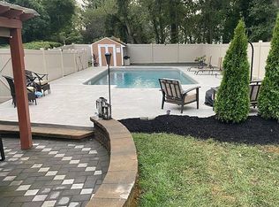 18 Henry St, Succasunna, NJ 07876