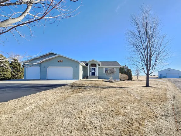 2406 S Serenity Dr, Watertown, SD 57201