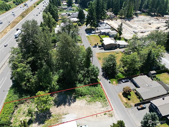 3rd image of 166 XX 20th Avenue W
