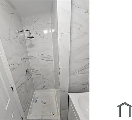 585 Bristol St — Photo 3