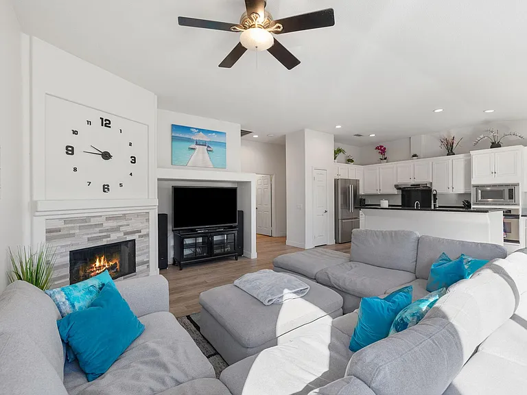 44660 Monticello Ave — Photo 13