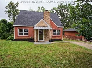 106 Walnut St, Dunbar, WV 25064