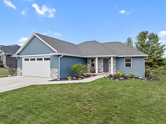 2nd image of 364 Lake Breeze WAY