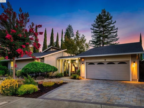 6379 Arlington Dr, Pleasanton, CA 94566