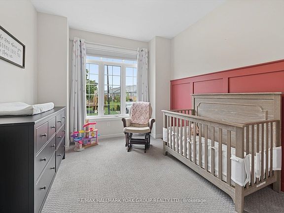 5th image of 17 Lakewood Cres #6