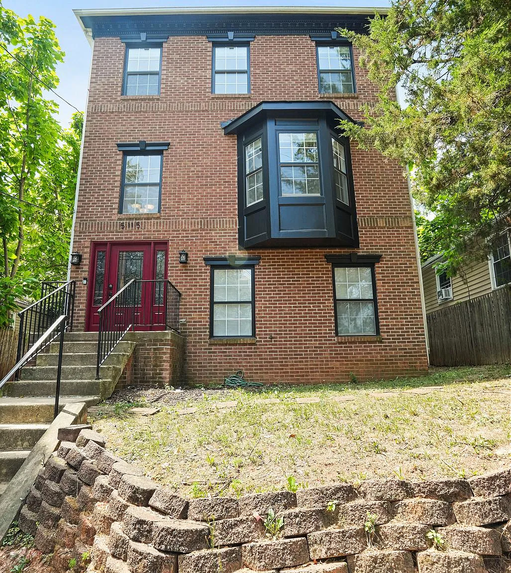 4 bed, 4.0 bath, 2832 sqft, $3,500 — Photo 4
