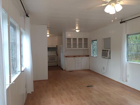 4th image of 106 Mandalay Dr