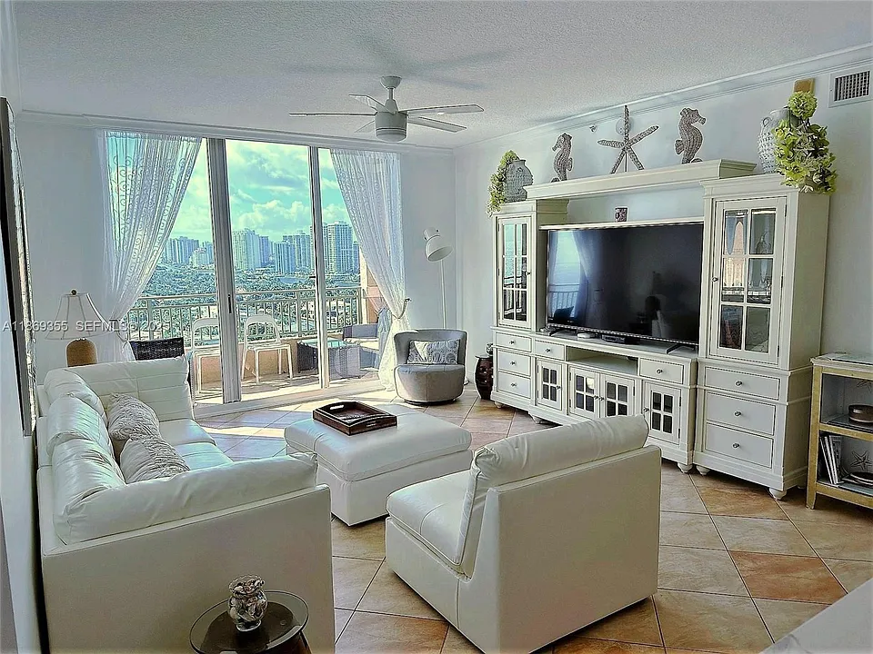 2080 S Ocean Dr #Penthouse 3
