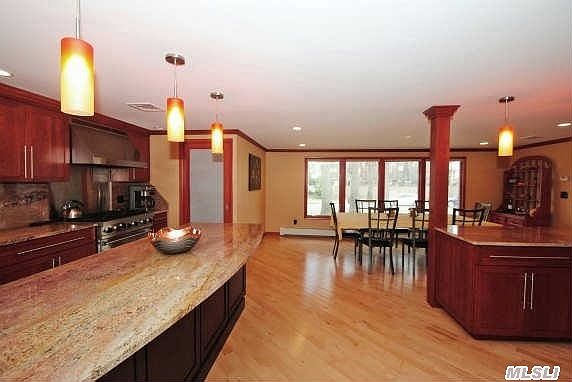 4th image of 33 Summerfield Dr