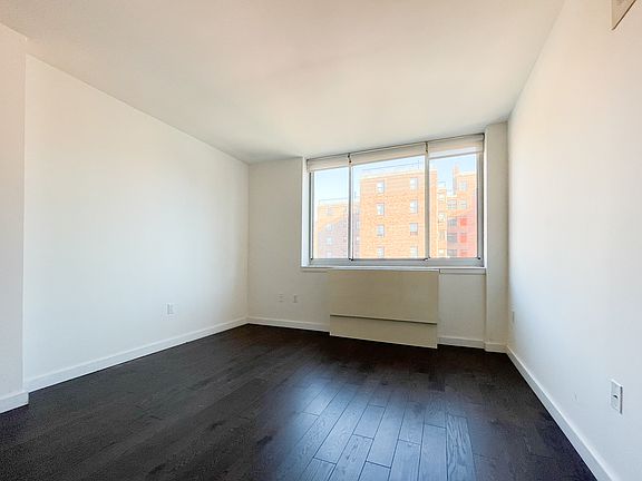 5th image of 310 E 2nd St APT 7D