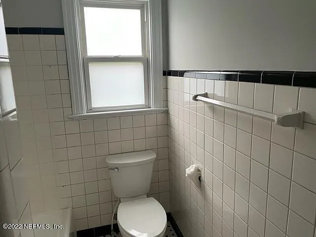 3677 Walsh St — Photo 10