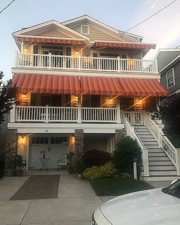 1st image of 45 Bayonne Pl