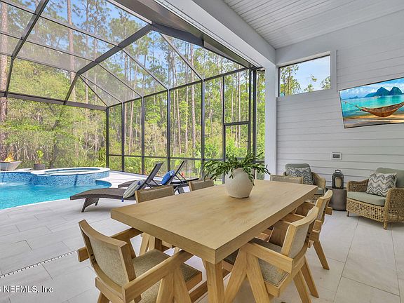 5th image of 446 PALM CREST Drive