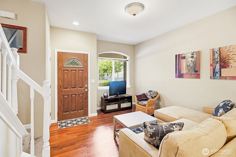 3rd image of 21 Eagan Street