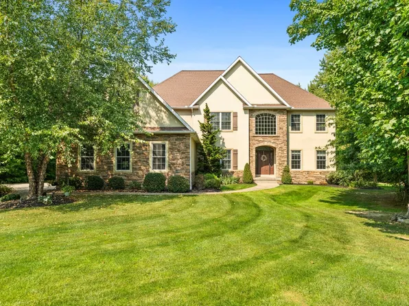 4514 Stillwater Cir, Erie, PA 16506