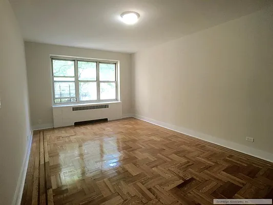 Rented by Sovereign Associates | media 16