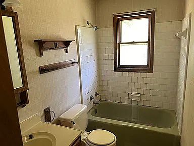 1st image of 610 Betty Dr APT 124