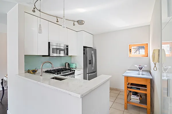 Rented by Douglas Elliman | media 13