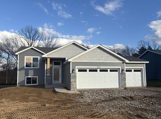 26657 8th St W, Zimmerman, MN 55398