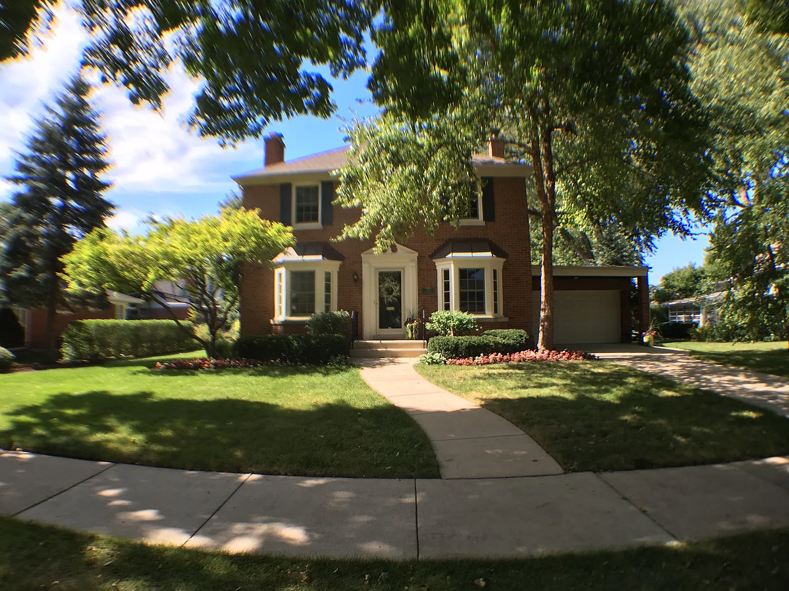 912 Margret St photo 1