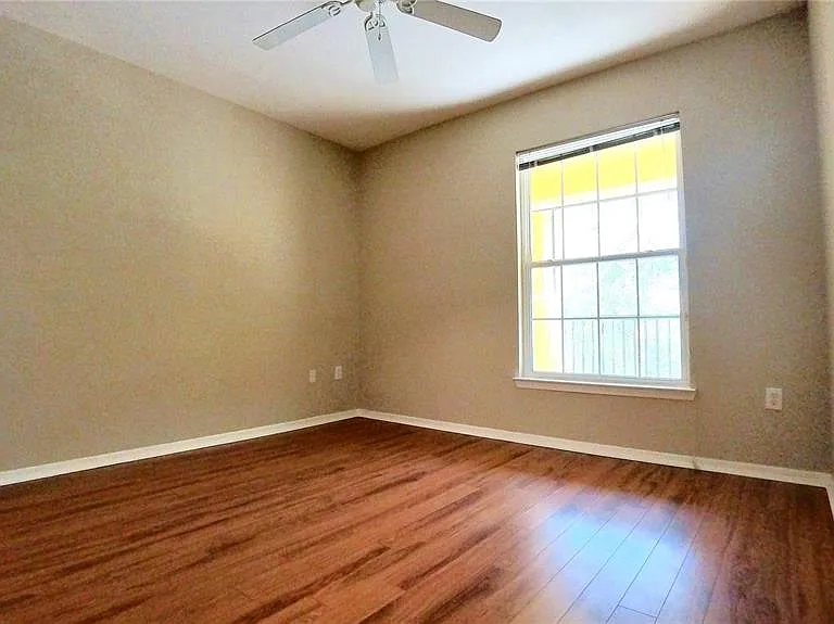 10017 Courtney Palms Blvd #304 — Photo 6