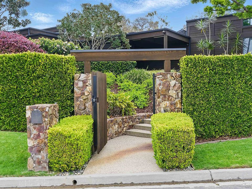 1st image of 1090 Solymar Dr