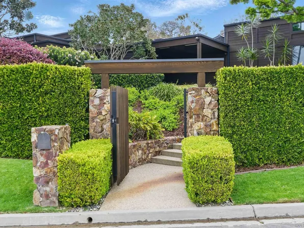 1090 Solymar Dr, La Jolla, CA 92037