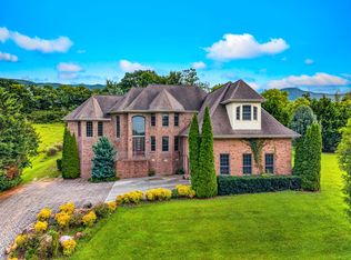 4318 Stonehenge Way, Dandridge, TN 37725