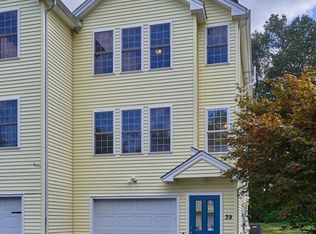 39 Meola Ave, Worcester, MA 01606