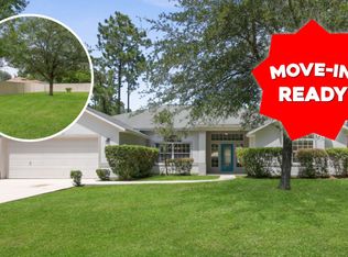 21 Poinsettia Ln, Palm Coast, FL 32164