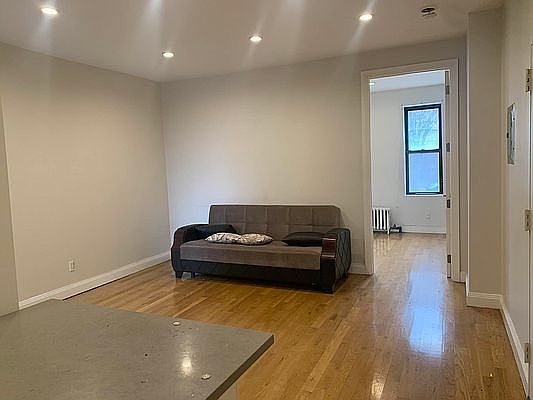 2nd image of 4-35 27th Ave #1F